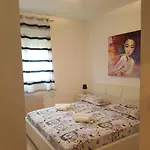 Adela 3 Morska Vila *