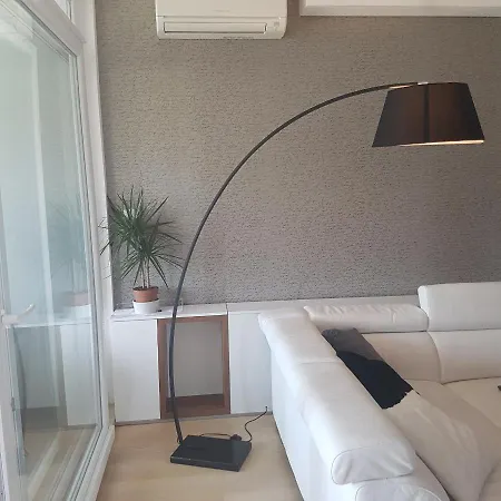 아파트 Adela 3 Morska Vila