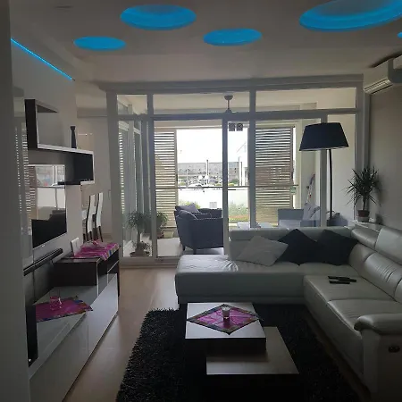 Adela 3 Morska Vila 아파트 *