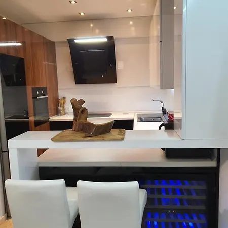 아파트 Adela 3 Morska Vila