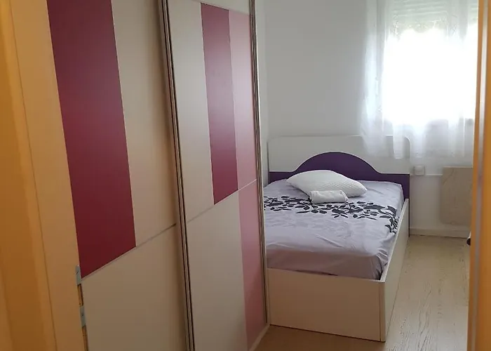 Adela 3 Morska Vila