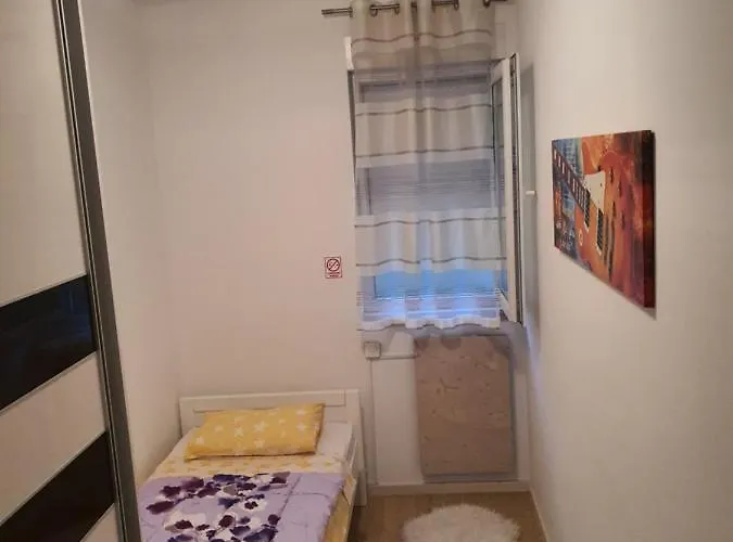 Adela 3 Morska Vila