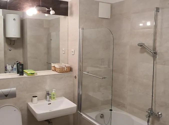 Adela 3 Morska Vila *